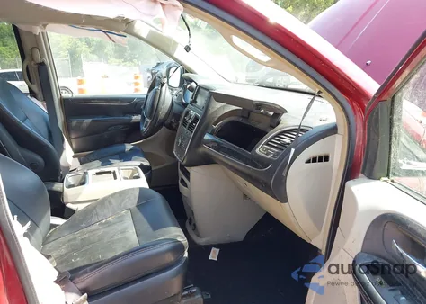 2015 Chrysler Town & Country Touring z USA, uszkodzony, nr VIN 2C4RC1BGXFR588115